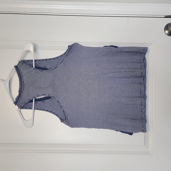 LAUREN CONRAD ruffled tank top size small - Picture 2 of 5